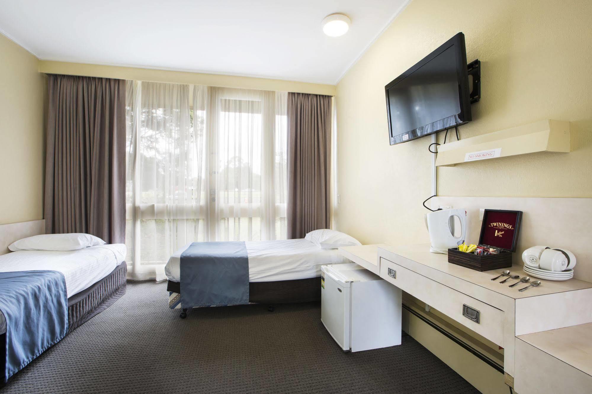 Nightcap At Sandown Park Hotel Noble Park Екстериор снимка